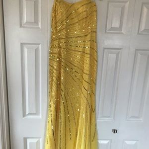 Yelling Long Formal Dress